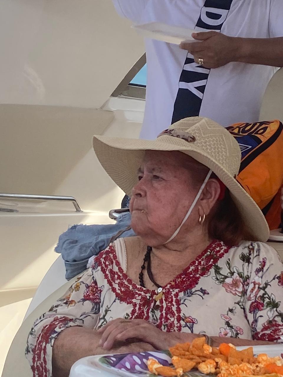 Eva Sosa López disfrutando un paseo